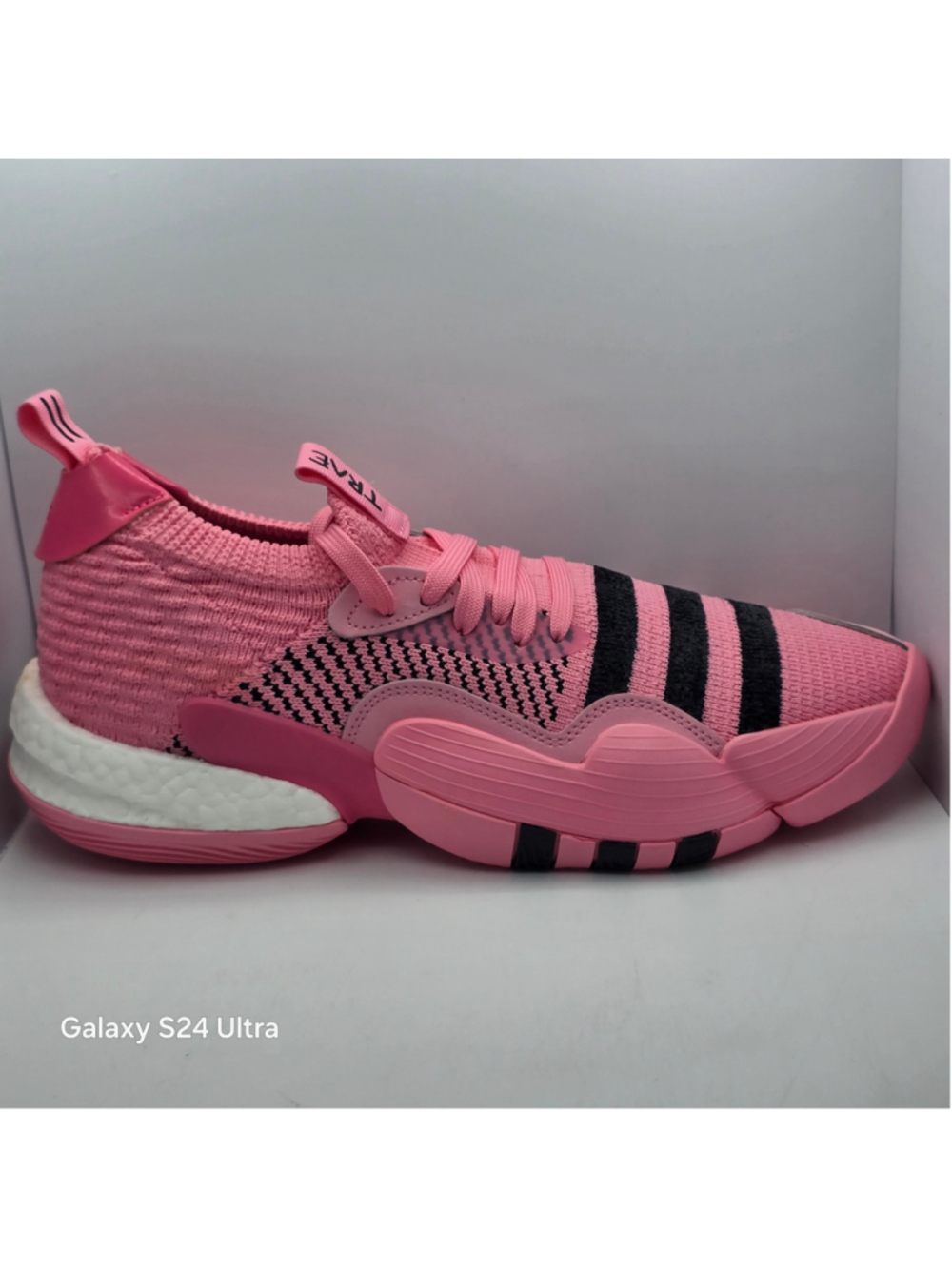 Adidas Trae Young 2 Pink Trap House Men's Size 10 women 11 Basketball Shoes